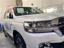 تۆیۆتا لاند کروزەر